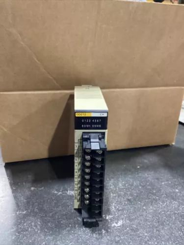 OMRON C200H-OD212 C200HOD212 OUTPUT TRANSISTOR UNIT #611PT91FML