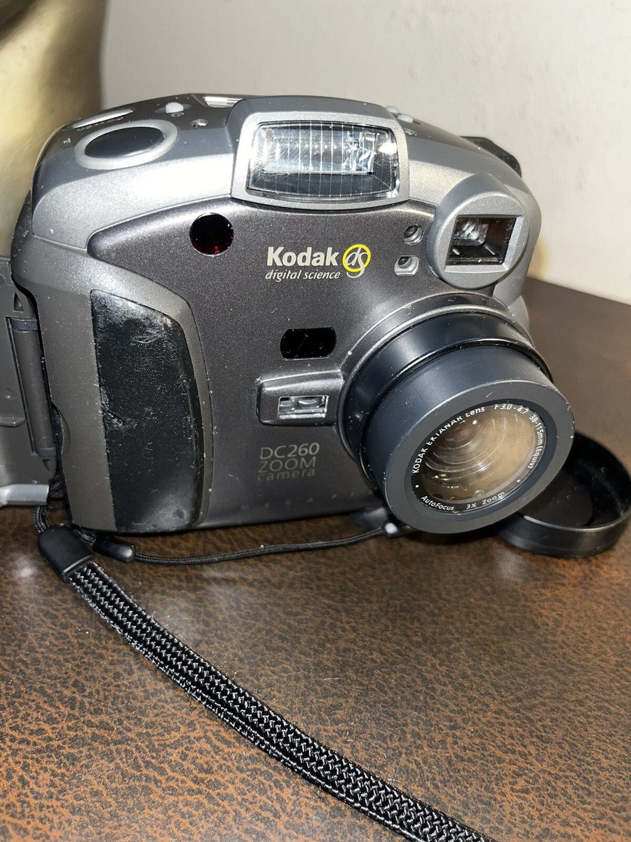KODAK Digital Science DC260 Digital Zoom MEGAPIX Camera w/ Cap