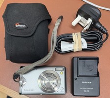 Fujifilm Digital Camera FinePix F20 6.3MP 3 X Zoom Silver Works Perfect V GOOD