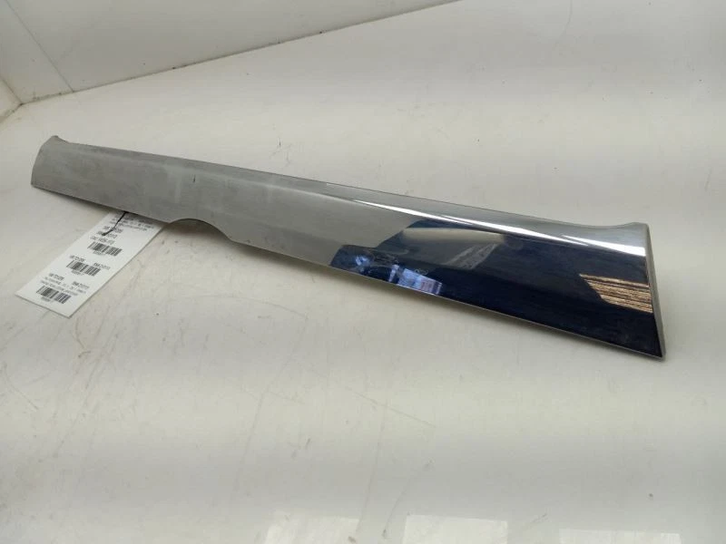 2006 TOYOTA SIENNA XLE REAR TAIL FINISH PANEL  - Image 2 of 4