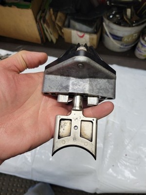 2002-2005 Polaris Pro X X2 XR Edge XCSP RMK 800 Stainless steel valve 2202838