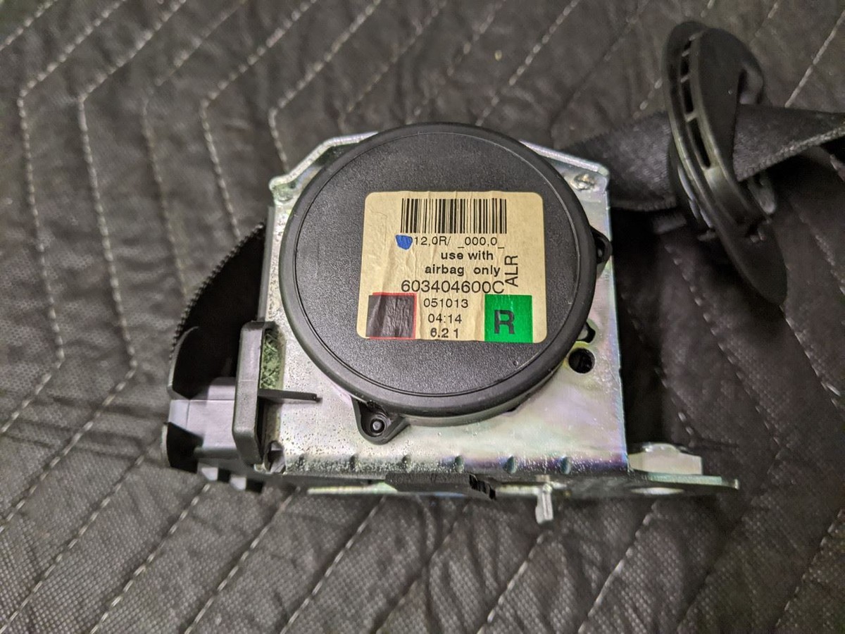 BMW E60/E61 5-Series M5 Front Right Passenger Seat Belt Schwarz