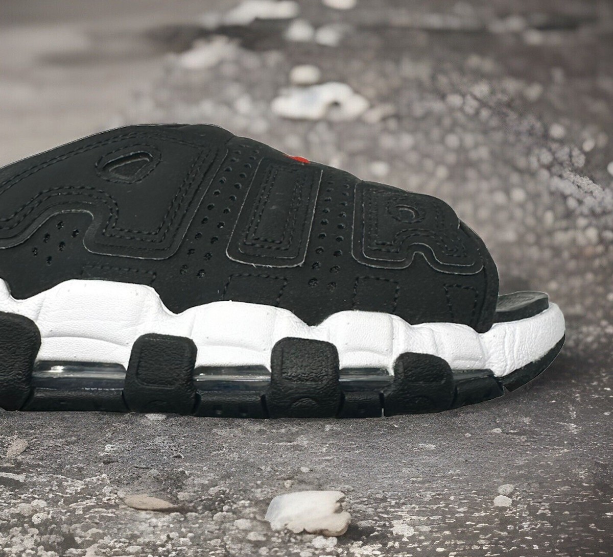 Nike Air More Uptempo Slide Sandals Mens US Size 8 Black Nike Air More Uptempo Slide Sandals Mens US Size 8 Black