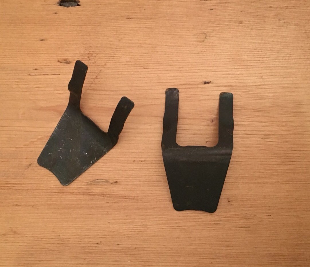 RENAULT 5 GT TURBO EXTERIOR DOOR LOCK RETAINING CLIP BRACKET x 1pce eBay