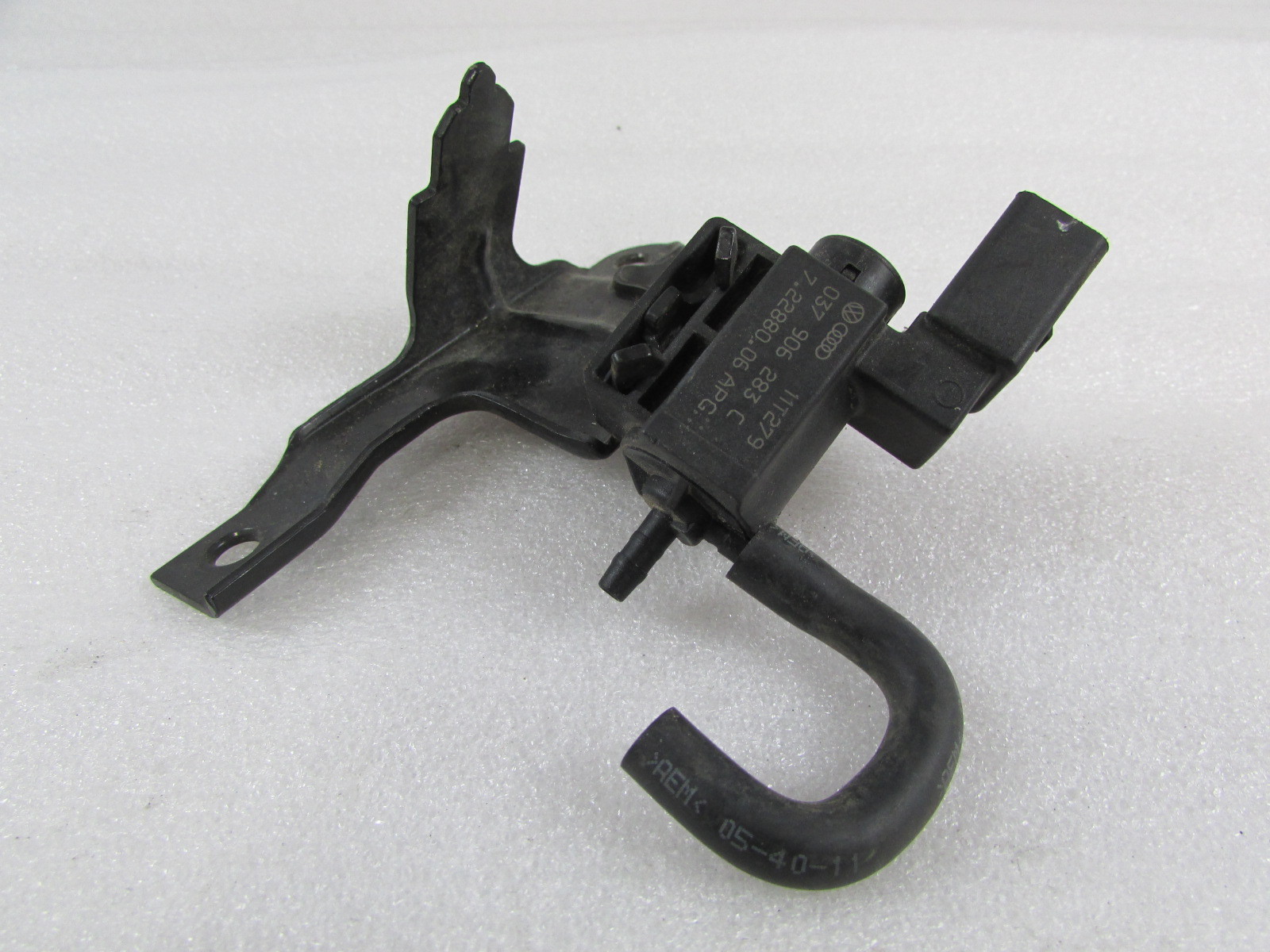 Lamborghini Gallardo LP550,560,570, Air Electronic Switch Valve, P/N 037906283C