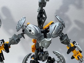 LEGO Bionicle The Shadowed One (LEGO Club Members Exclusive) K8761 Complete (B)