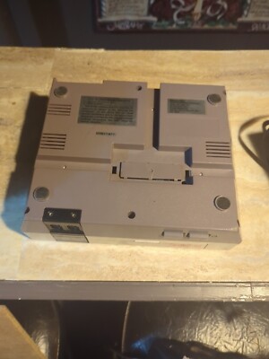 Nintendo Entertainment System (NES-001) - System Only - FOR PARTS