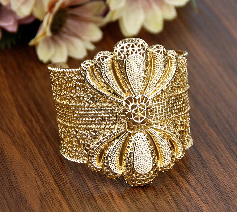 18k Gold Plated Infinity Cuff Wide Silver Bangle Bracelet Designer Jewelry  For Women And Men, Perfect For Parties, Christmas, Weddings, And Birthdays  From Premiumjewelrystore, $37.47 | DHgate.Com