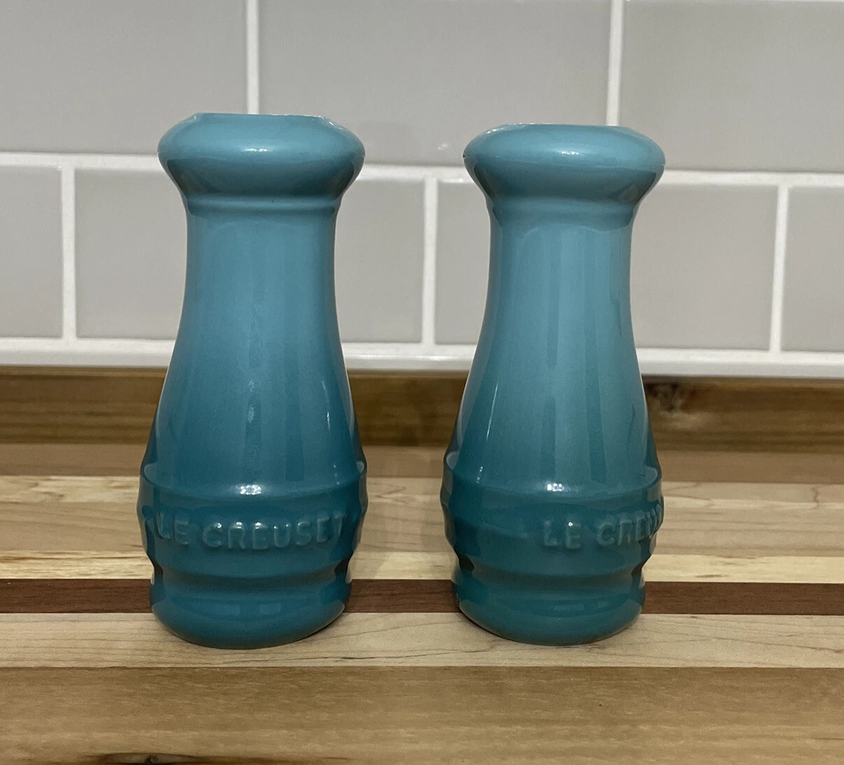 Le creuset salt and pepper shakers deals