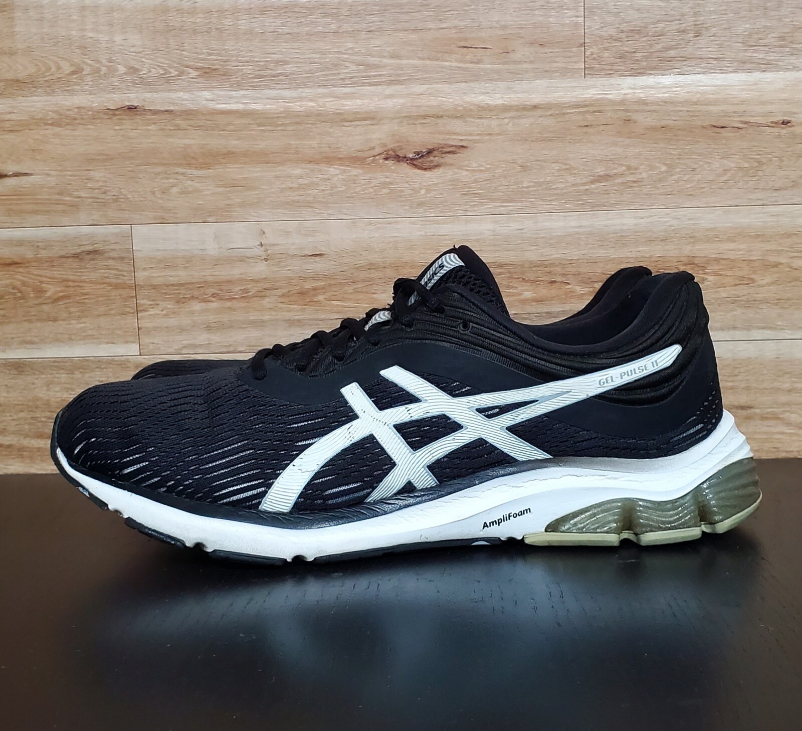 asics amplifoam gel pulse 11