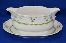 Heinrich Chambord Gravy Boat or Sauce Bowl with attached Underplate, 8 1/4"