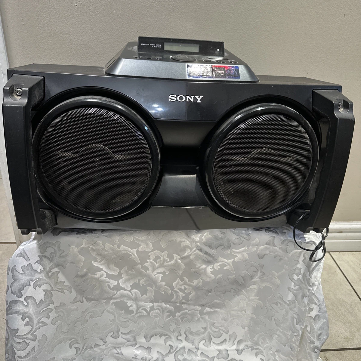 Sony Muteki RDHGTK1i Mini HiFi System, 220 W RMS, IPod, 45 OFF