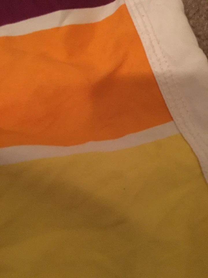 Pantalones cortos de natación a rayas The Childrens Place para niños talla M multicolor Foto 4 de 4