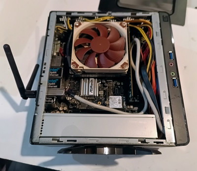 7700k pc SFF Inwin case 8gb ram 256gb m.2 linux mint