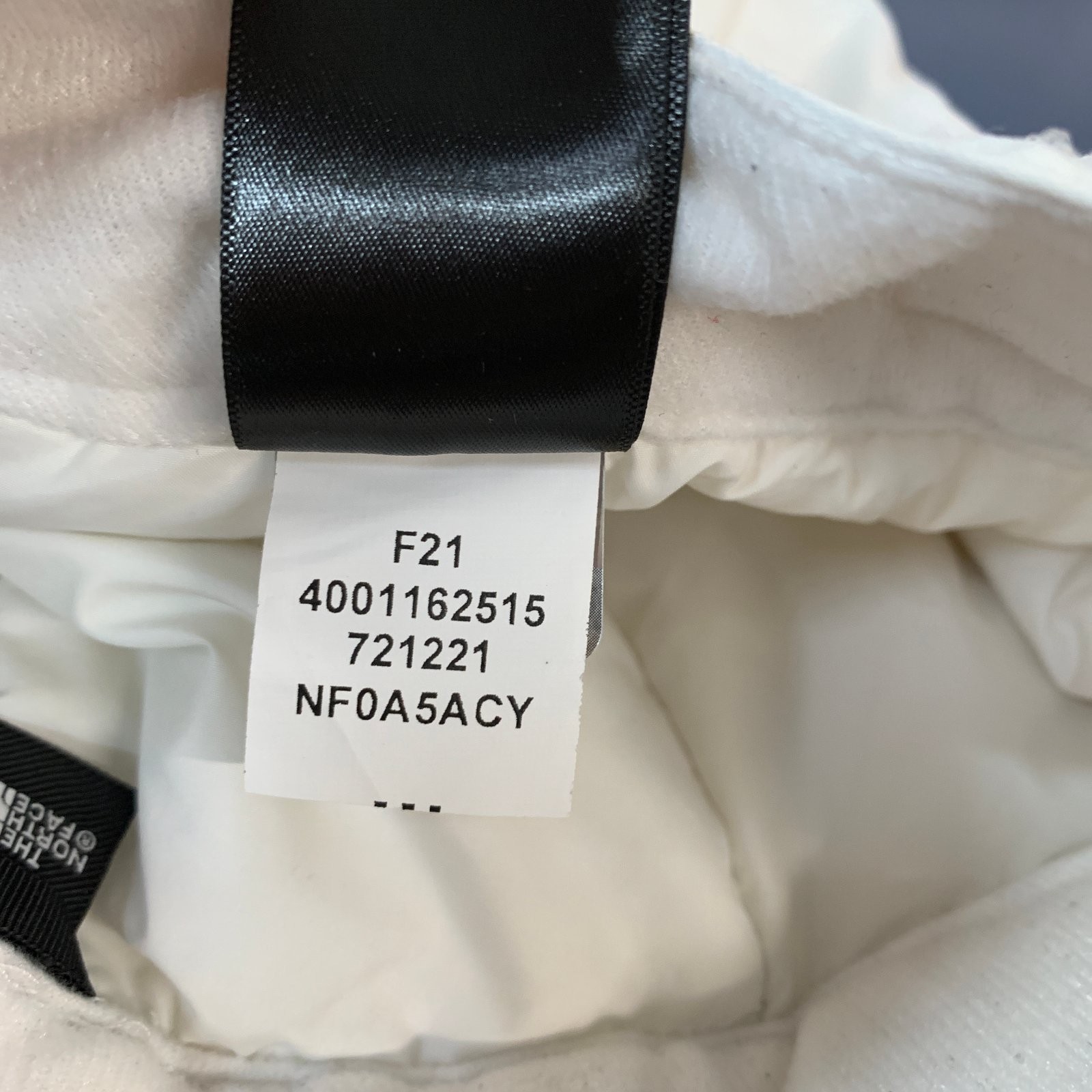 North Face Snow Pants Womens XS White Snowboard Ski Sfot Shell Nylon Blend thumbnail 14