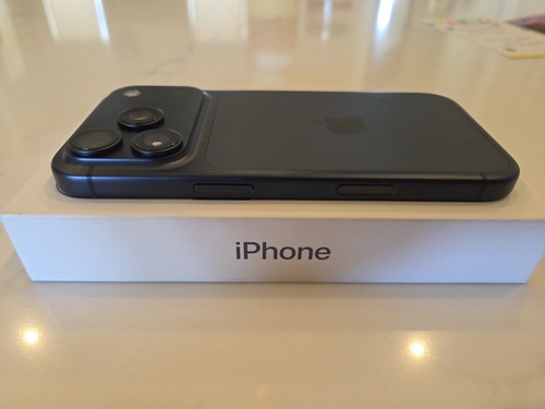 Apple iPhone 17 Pro - 512GB - Deep Blue (Spektrum) - Bild 6 von 9