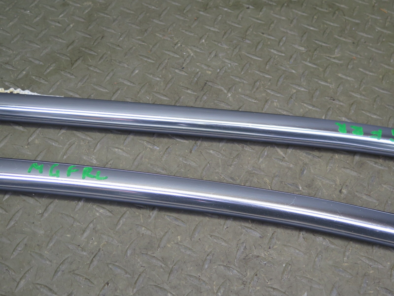 14-20 MASERATI GHIBLI M157 REAR LEFT & RIGHT SIDE DOOR WINDOW BELT MOLDING SET