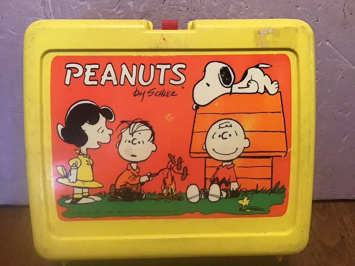 Vintage THERMOS Peanuts Lunch Box Charlie Brown Snoopy Plastic