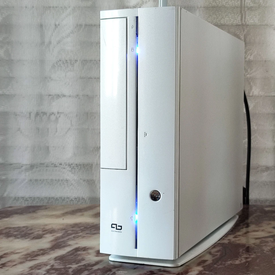 ASUS Pundit P1-AH2 book size mini PC running Windows XP - Image 3 of 4