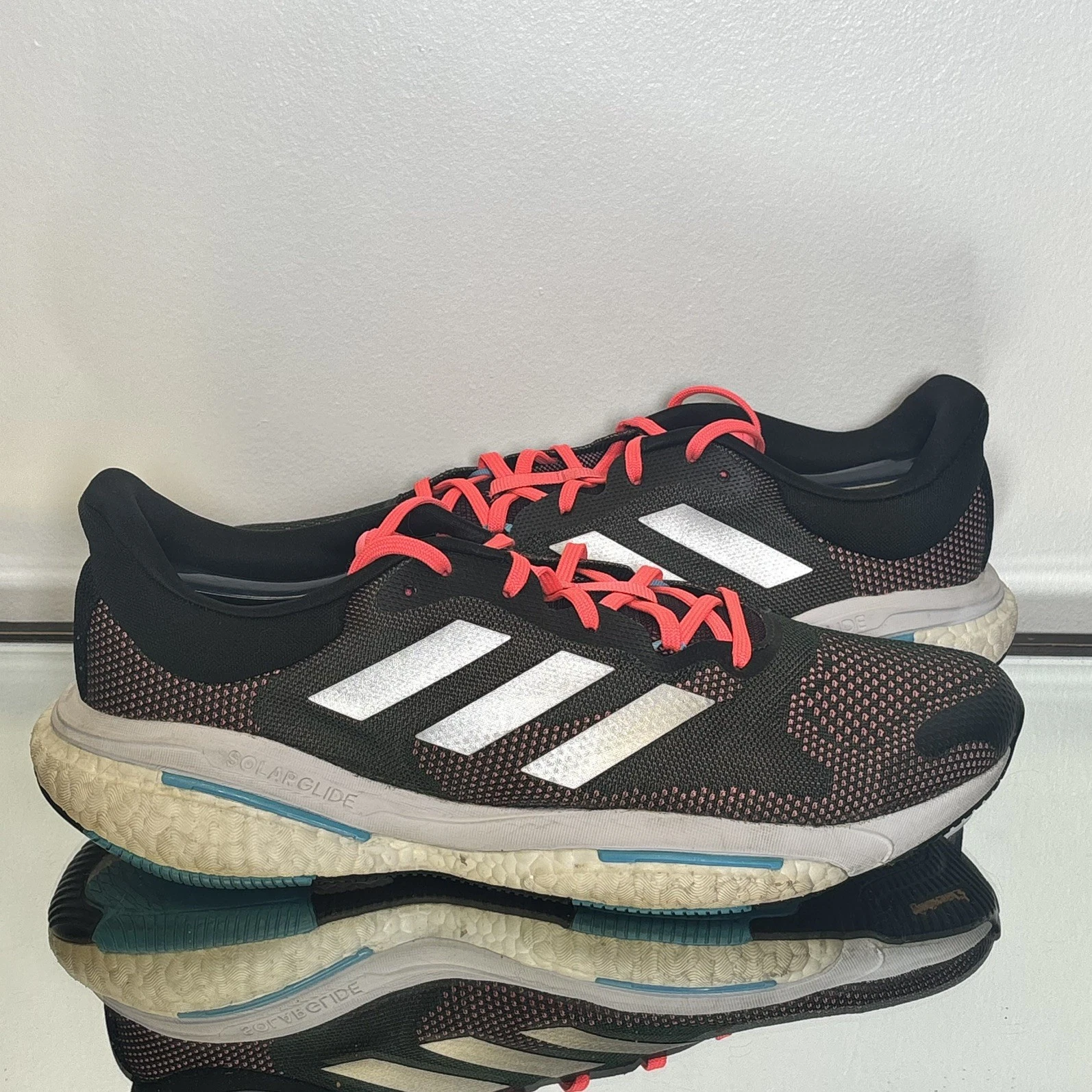 Adidas Solarglide 5 Shoes Mens 12 Medium D Carbon Silver Metallic Turbo Sneaker
Opens in a new windo