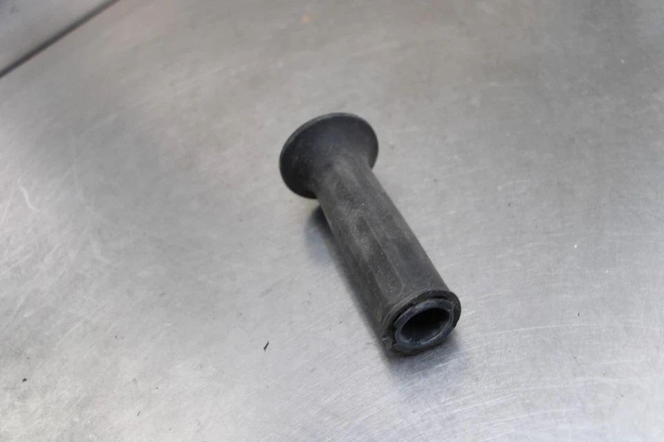 2000 Triumph Thunderbird RIGHT THROTTLE GRIP Foto 4 de 4