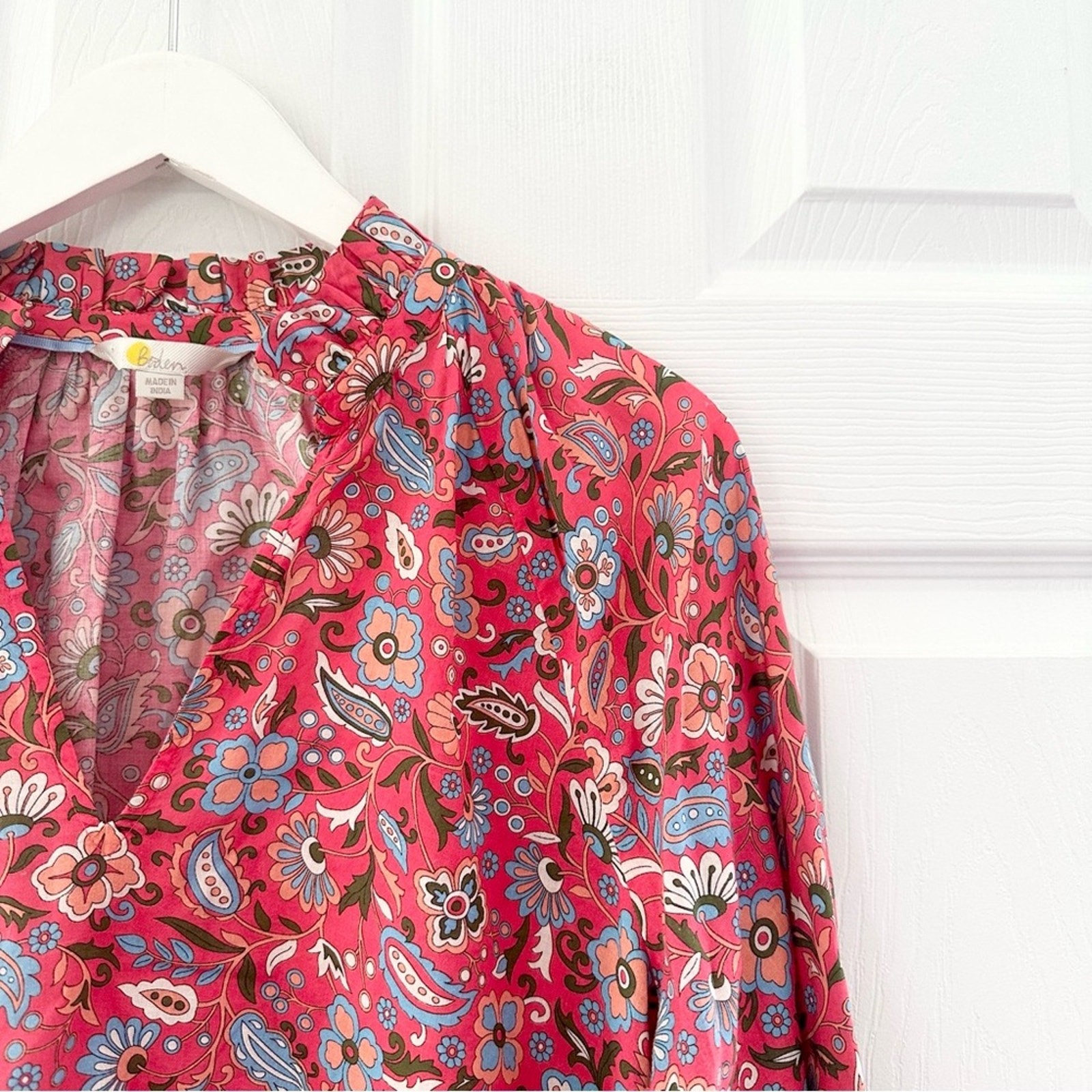 Boden Red Smocked Cuff Printed Split Neck Top Rad… - image 7