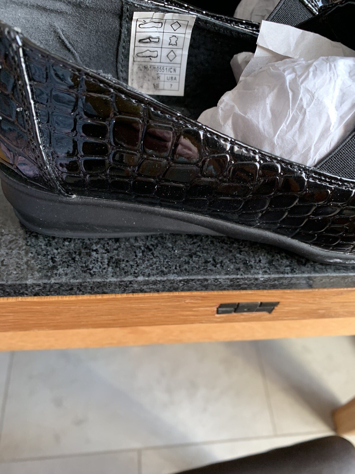 Ladies Damart Black Patent Shoes Size 5 eBay