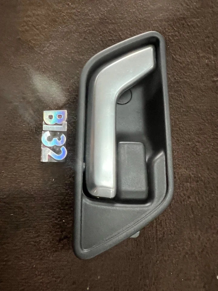 2008 - 2012 年路虎 LR2 乘客右前/后释放手柄原始设备制造商 — 第 3/4 张图片