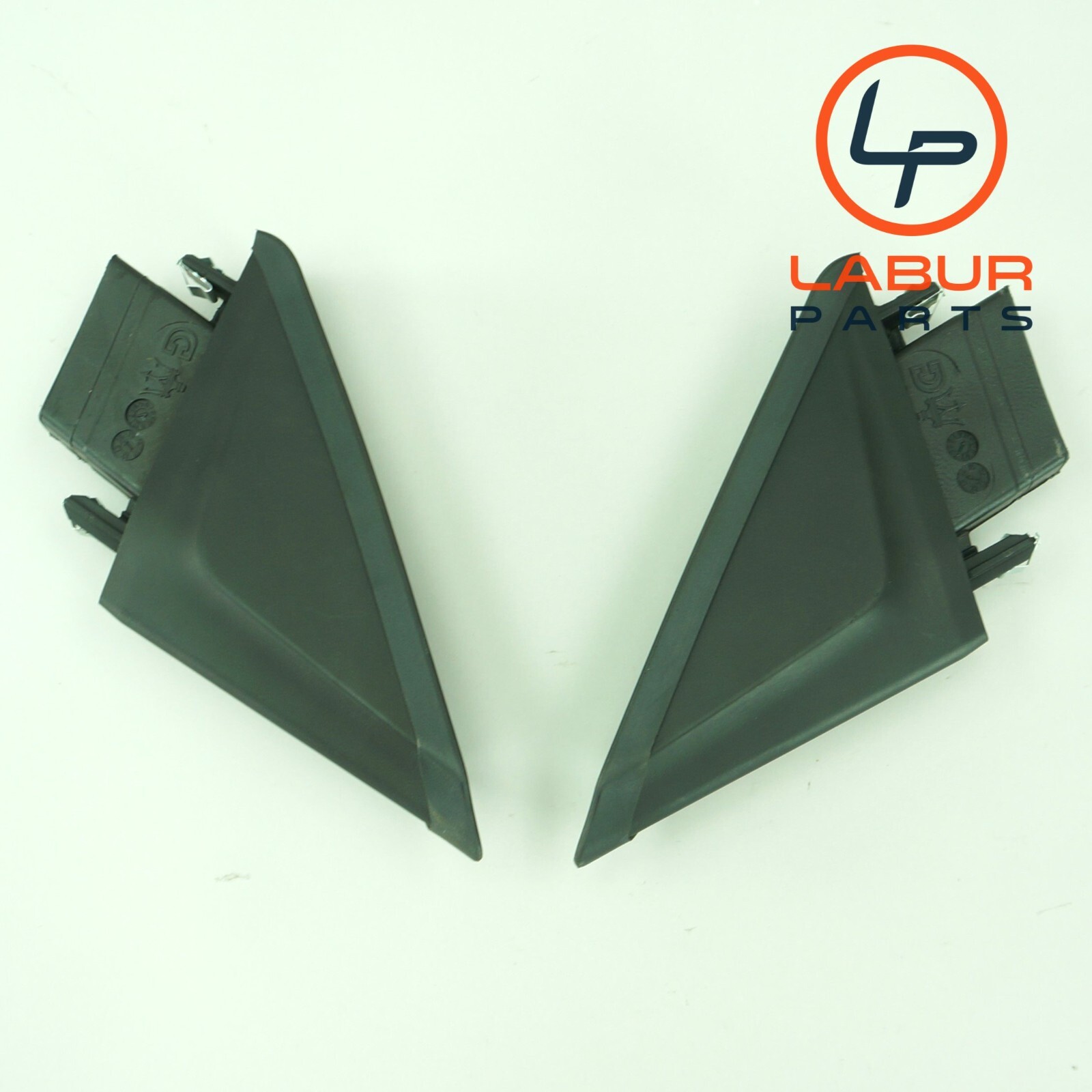M157 Maserati Ghibli 14-17 Front Left & Right Door Mirror Corner Trim A855