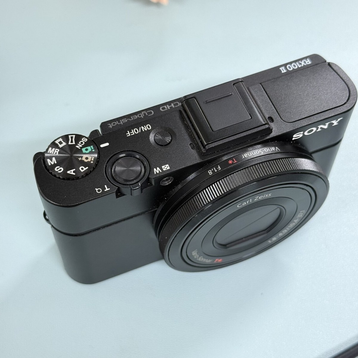 Sony Cyber-Shot RX100 II(M2) 20.2 MP 3.6x Zoom DSC-RX100M2 Digital