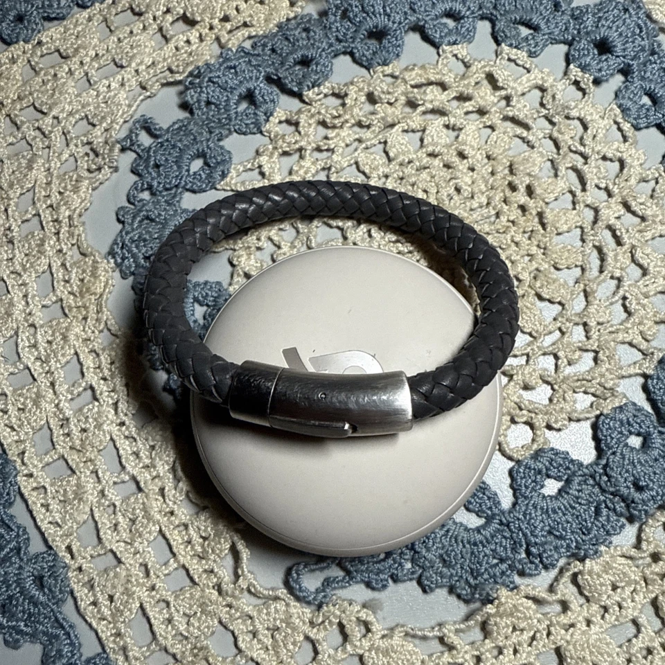 Pulsera trenzada de cuero cincel Foto 2 de 4