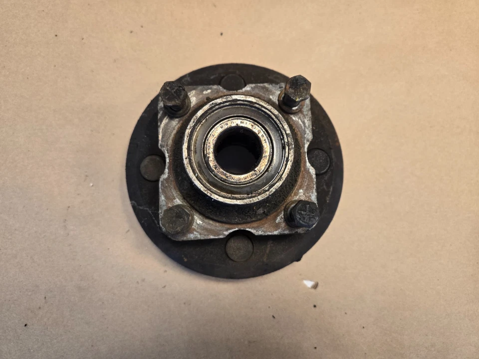 Conjunto de buje de rueda delantera original Triumph TR3 TR4 TR 5 TR6 114284 Foto 2 de 4