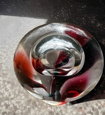 BRIAN MAYTUM Art Glass Paperweight Signed Red White Green Bi-Flat Large Bubble