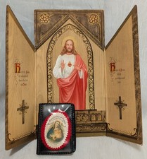 Vtg 1936 Catholic Apostleship Prayer Sacred Heart Scapular Shrine Medal Triptych