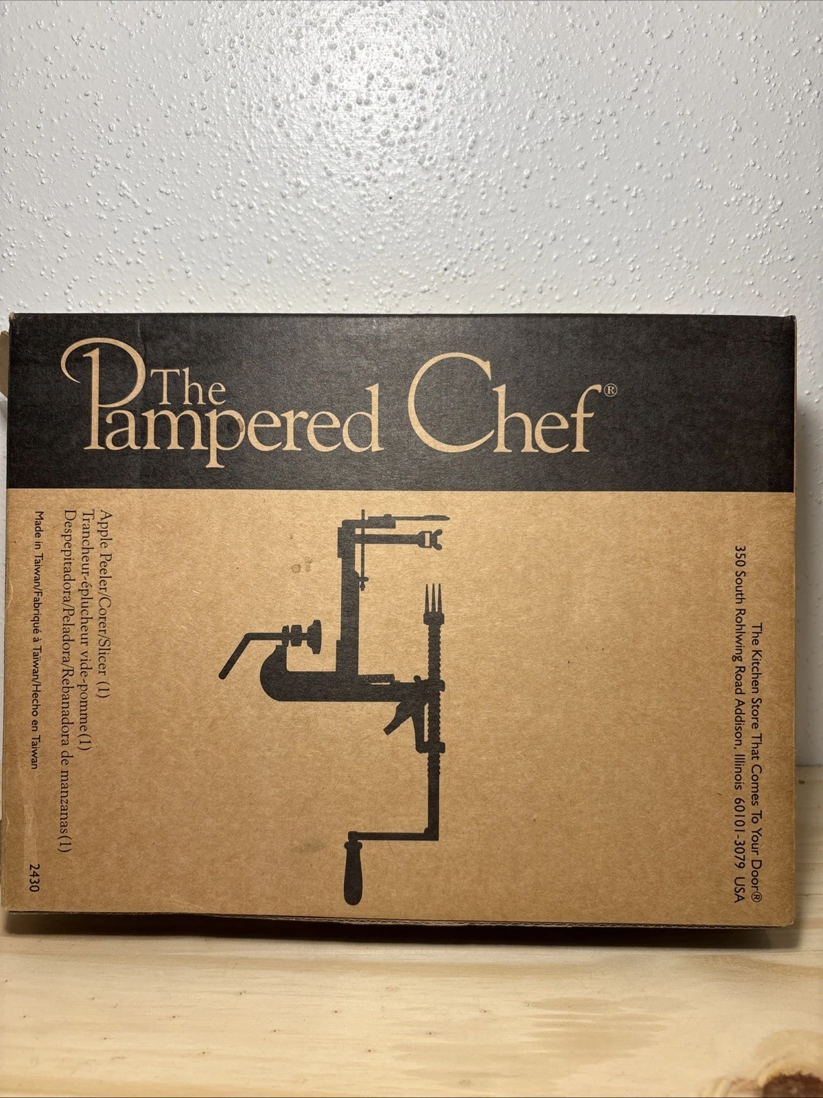 The Pampered Chef 2430 Apple Peeler Corer Slicer Kitchen Tool