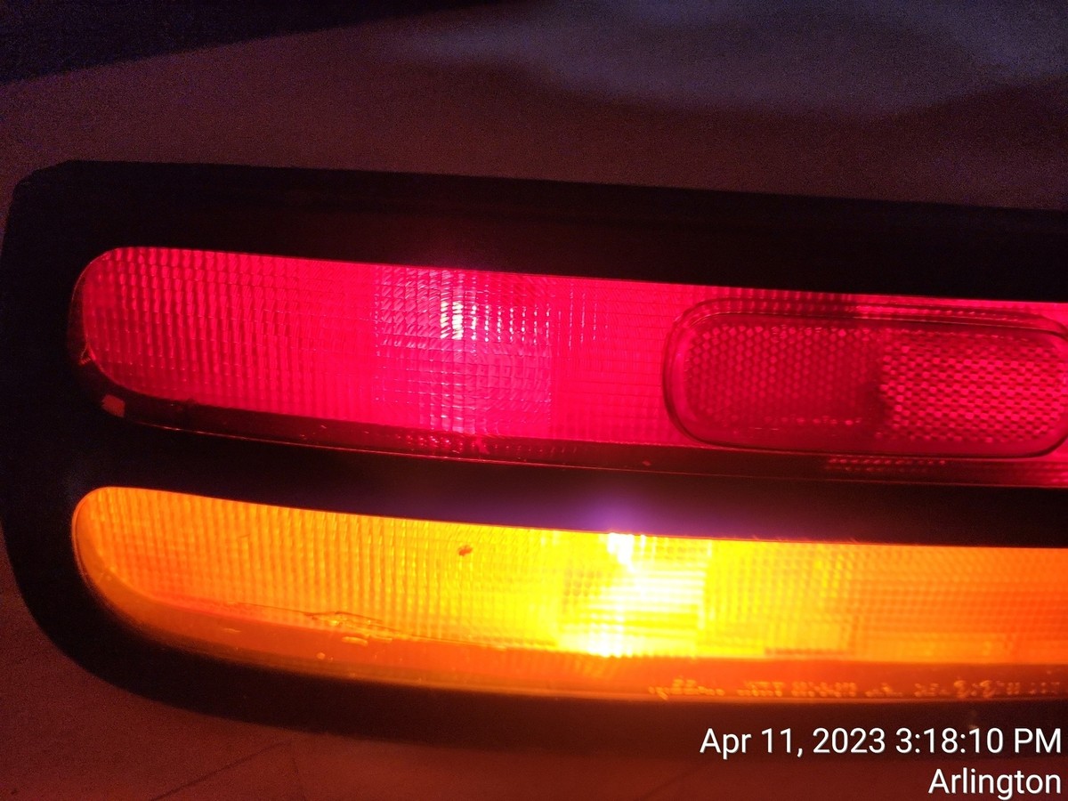 1990-1996 Nissan 300zx Z32 Center Garnish with both Tail