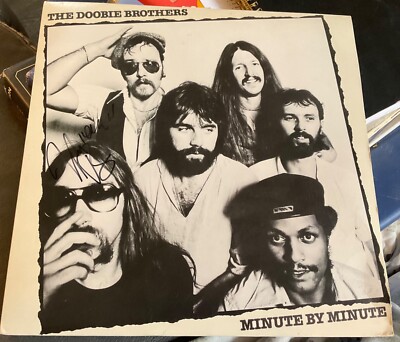 Jeff ''Skunk'' Baxter autographed Doobie Brothers Minute by Minute LP