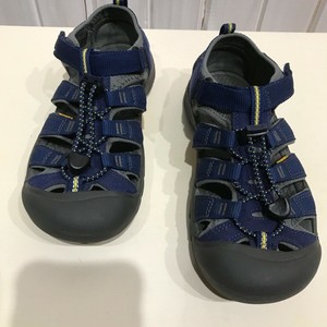keen navy blue sandals