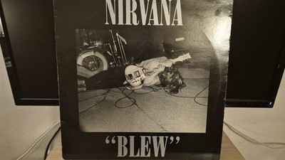 Nirvana 'Blew' Original UK 12'' EP Tupelo Tupep8 VG+/EX Vinyl Love Buzz