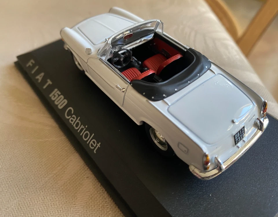 FIAT 1500 Cabriolet NOREV 1/43e - Photo 4/4
