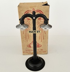 Vintage 1950s MARX Electric Trains Main St Lighted Lamp Post #429 & Original Box
