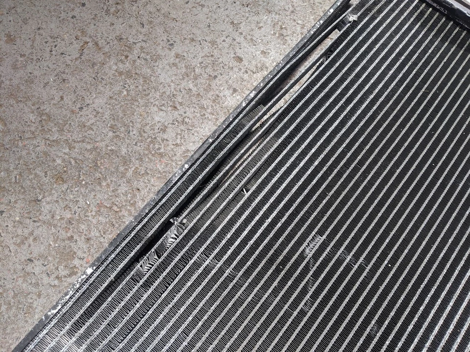 MASERATI QUATTROPORTE 2007 4.2 V8 AIR CON RADIATOR - Image 2 of 4