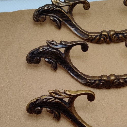 Set Of 3 Vintage French Provincial Furniture Drawer Pulls~Brass/Bronze - Picture 2 of 10