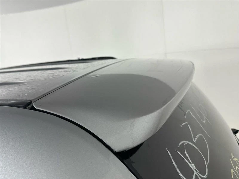 2011-2019 Dodge Caravan Rear Liftgate Spoiler With Brake Light Silver OEM Foto 4 de 4