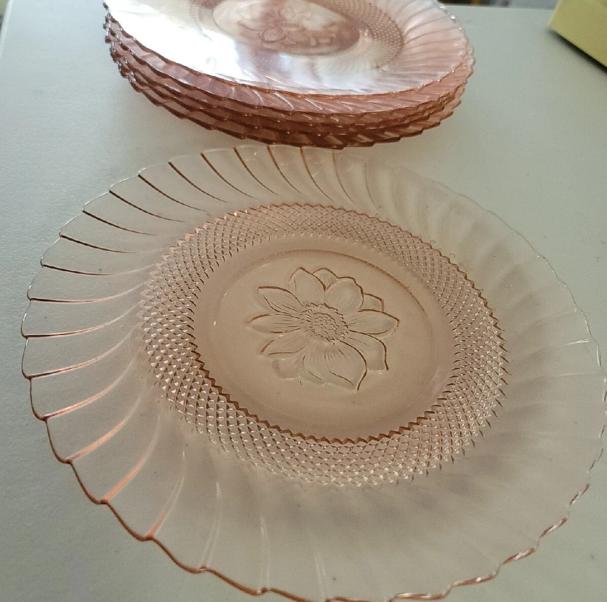 6 Vtg KIG INDONESIA PINK GLASS FLORAL DINNER PLATE W DIAMOND