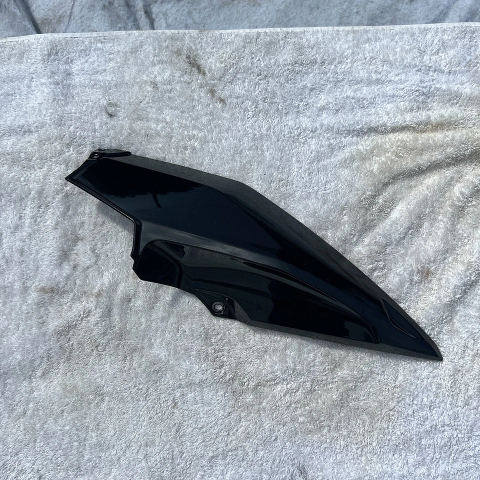 BMW K1600GT 11-16 K1900GTL 2011-2020 OEM cubierta superior derecha del tanque 46638526400 Foto 4 de 4