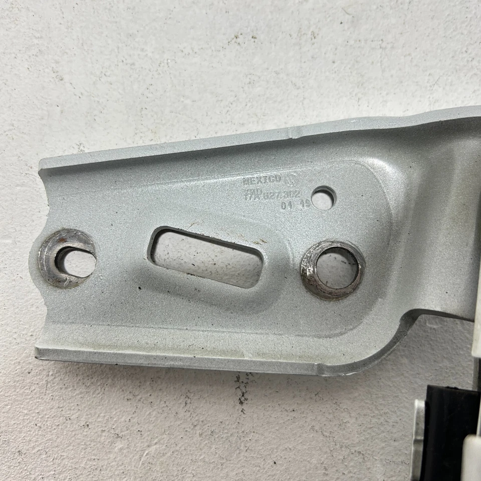 VOLKSWAGEN JETTA 2019-2023 TAPA MALETERO LADO PASAJERO DERECHO BISAGRA PALANCA OEM Foto 3 de 4