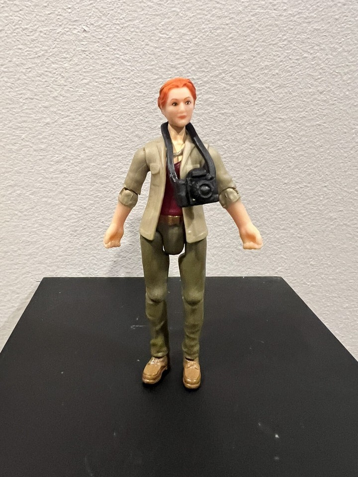 JURASSIC PARK LOST WORLD LEGACY COLLECTION Dr. Sarah Harding Figure