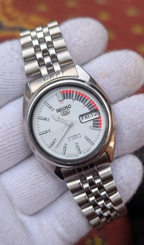 Vintage Seiko 5 7S26 Automatic 21 jewels white dial men watch made in Japan