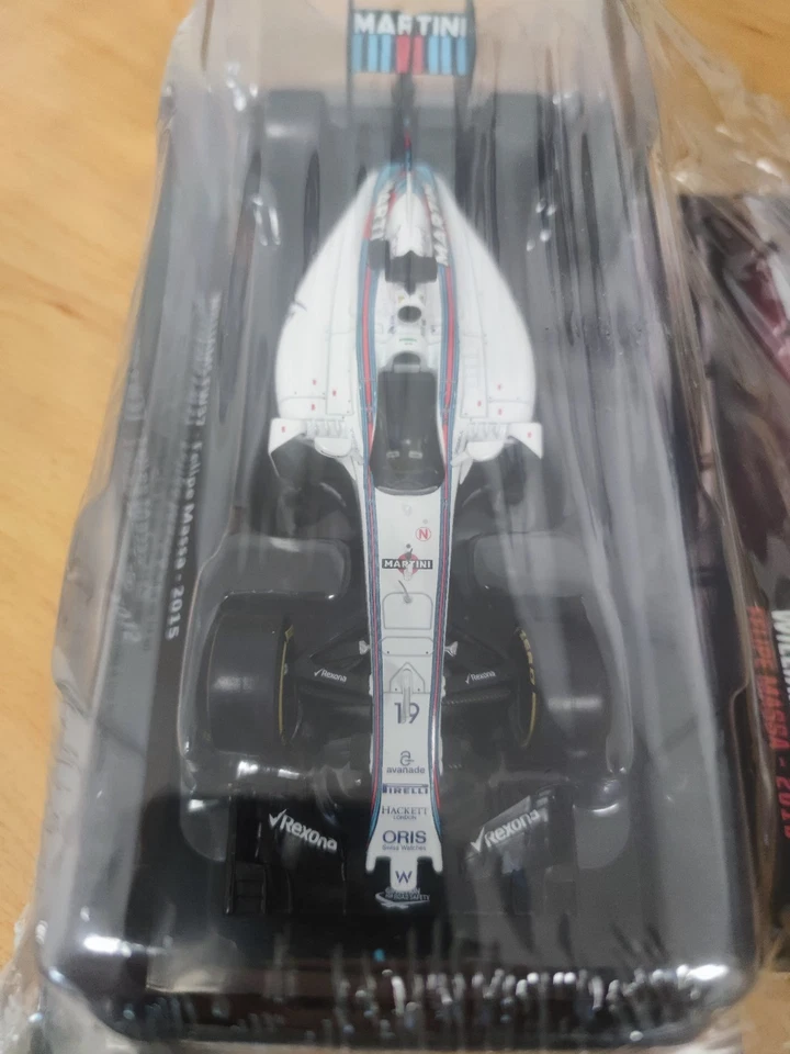1:24 Williams FW37 - Felipe Massa - 2015 - Leggendarie Auto da Corsa CENTAURIA  - Immagine 4 di 4